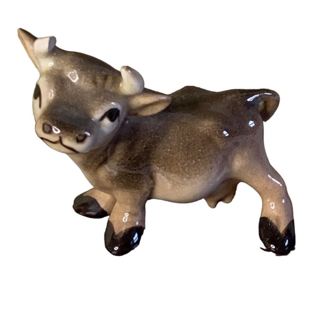 Hagan Reniker Brown Cow Porcelain Vintage Figure 2 inch tall